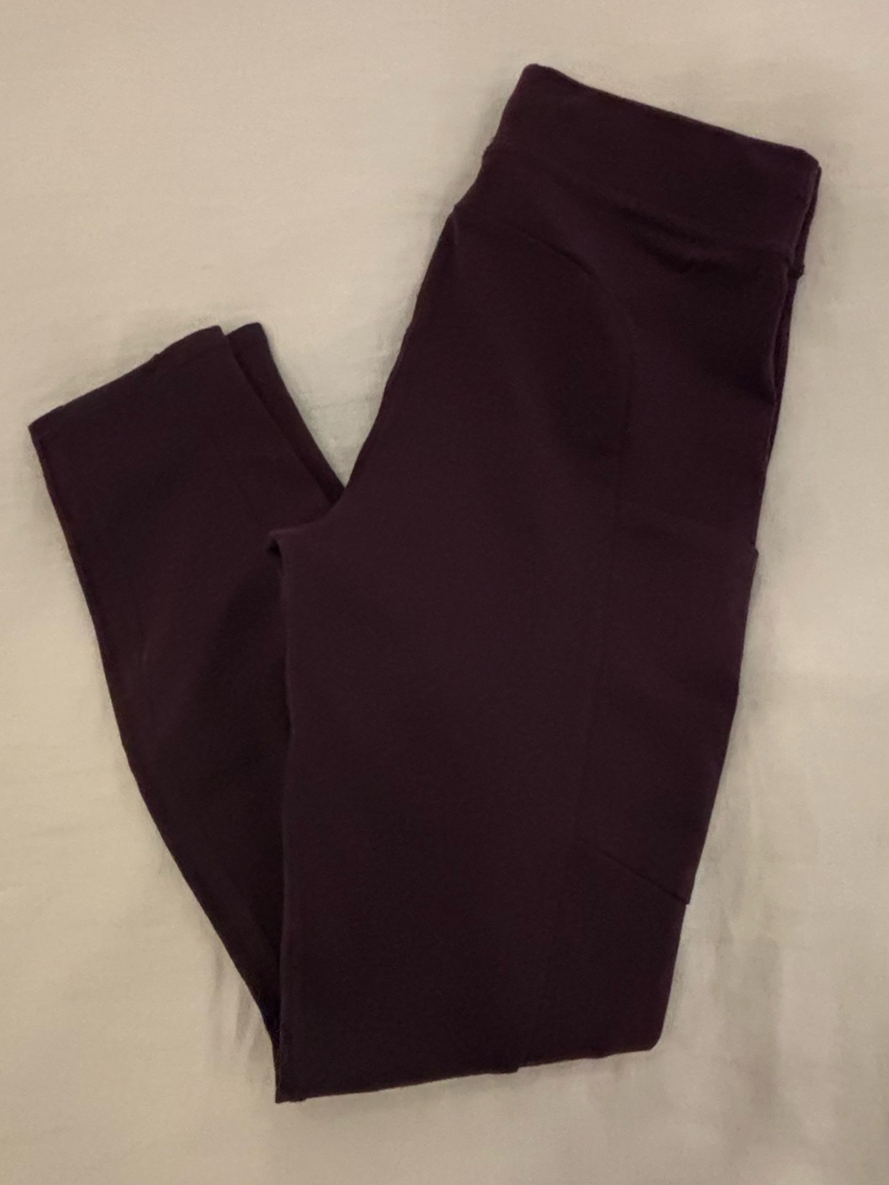 ALO Yoga High-Waist Leggings in Deep Plum